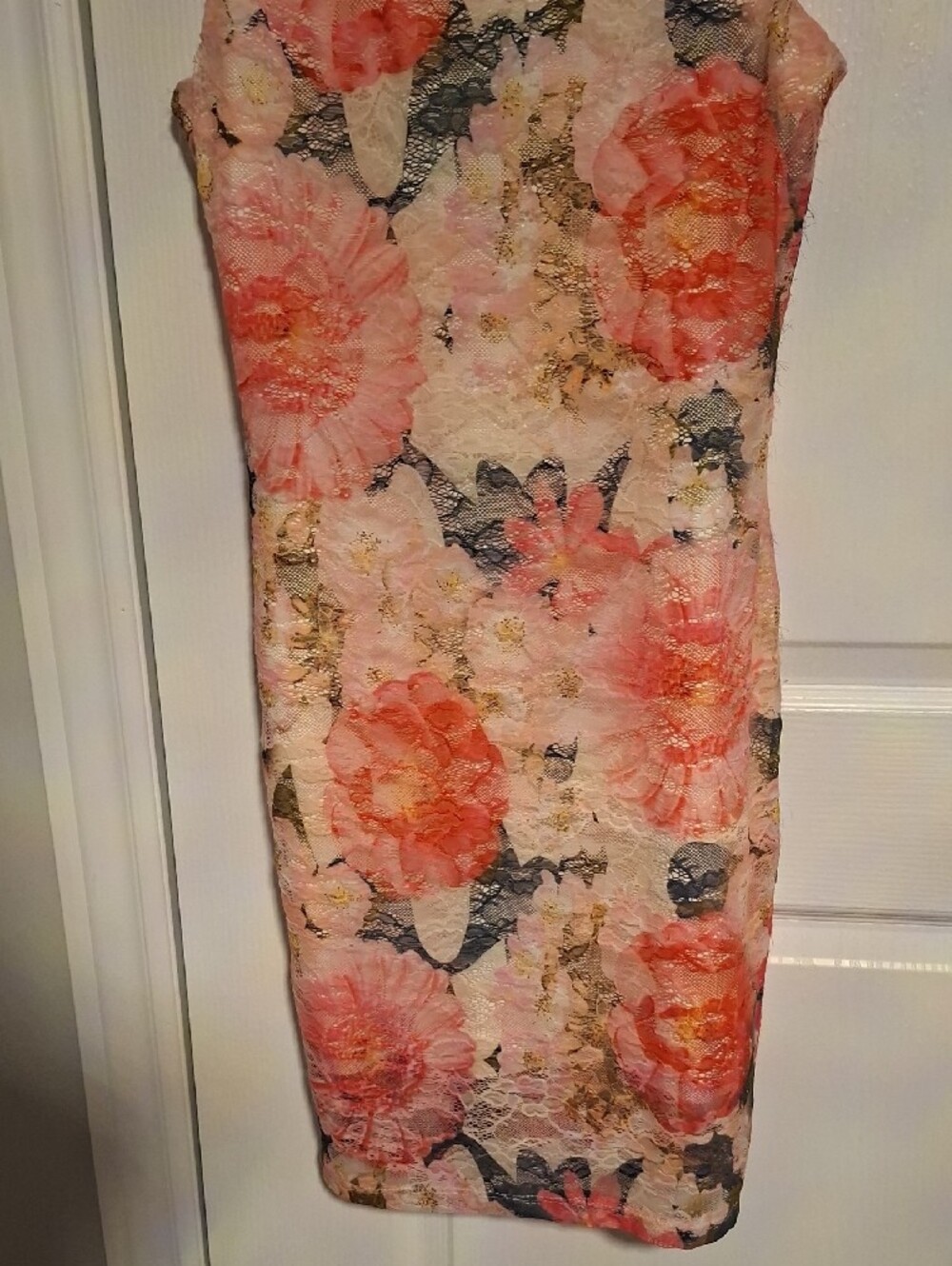 Sleeveless Floral Midi Sheath Dress in Coral Pink - Picture 4 of 8
